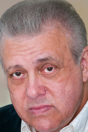 Vic Polizos