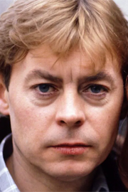 Hywel Bennett
