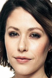 Amanda Crew